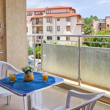 Sun I With Free Parking Place Apartman *